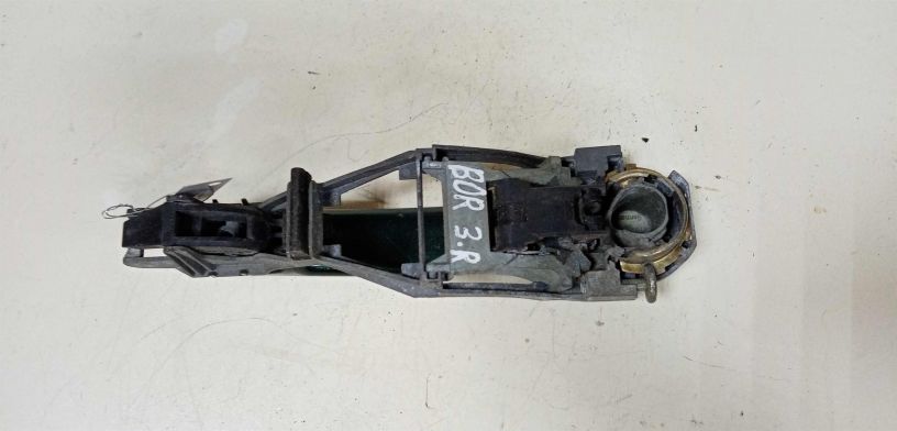 rucka-naruznaia-otkryvaniia-dveri-volkswagen-bora-art-28395-big-1