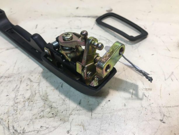 rucka-naruznaia-otkryvaniia-dveri-audi-100-c3-art-29329-big-1