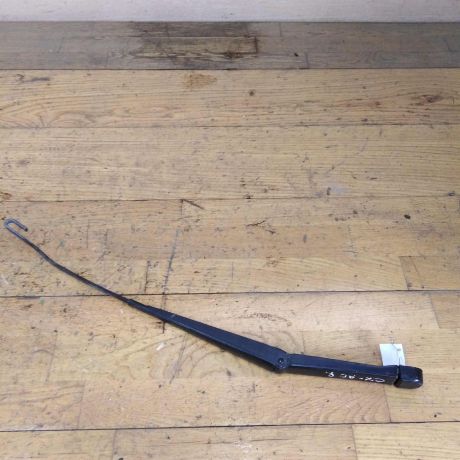 povodok-dvornika-pravyi-volvo-xc90-art-30164-big-0