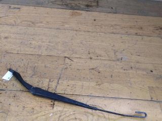 povodok-dvornika-levyi-volvo-xc90-art-30280