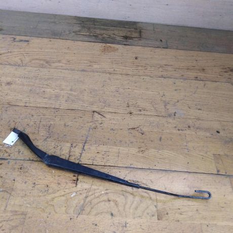 povodok-dvornika-levyi-volvo-xc90-art-30280-big-0