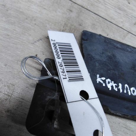 nakladka-levaia-zashhita-dlia-perednego-kryla-toyota-camry-v40-art-31683-big-2