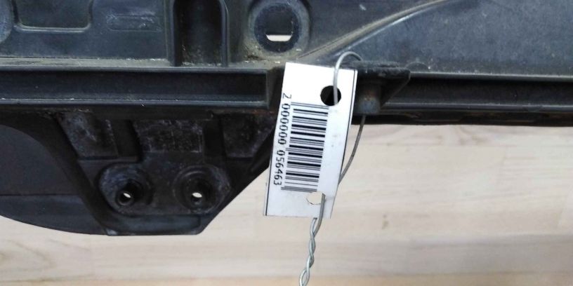 peredniaia-panel-audi-a4-b7-8e-art-32011-big-4