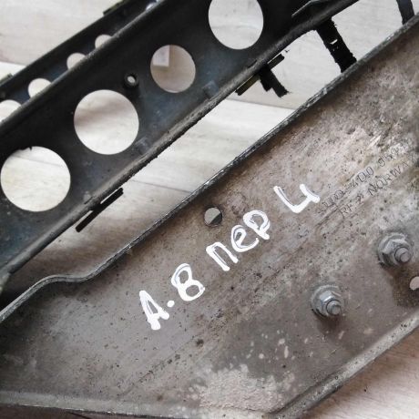 peredniaia-panel-levaia-cast-kronstein-televizora-audi-a8-d2-art-32061-big-2