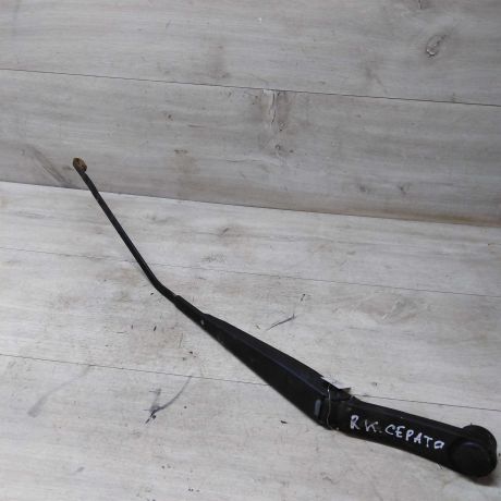 povodok-dvornika-pravyi-kia-cerato-2-art-32070-big-0