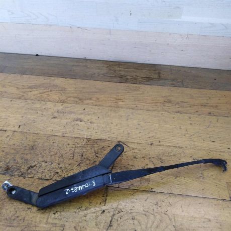 povodok-dvornika-pravyi-volkswagen-touareg-rest-art-32921-big-0