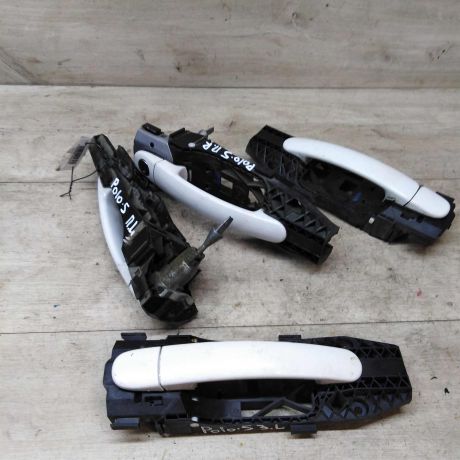 rucka-naruznaia-otkryvaniia-dveri-volkswagen-polo-sedan-3-stuki-art-34266-big-0