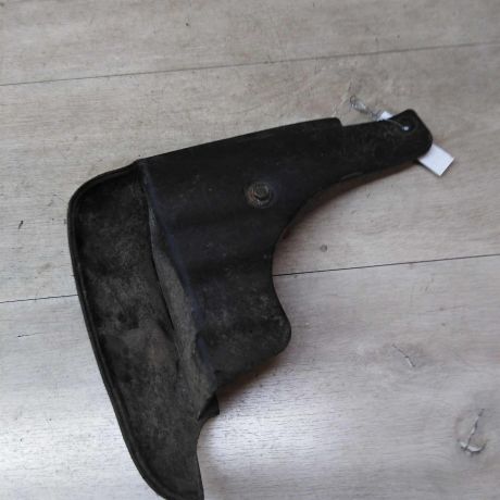 bryzgovik-toyota-camry-v40-perednii-pravyi-art-34298-big-1