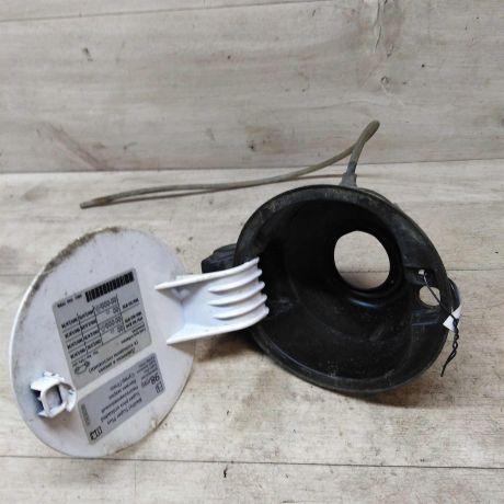 liucok-benzobaka-liuk-volkswagen-polo-sedan-art-34985-big-1