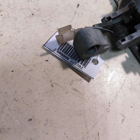 rucka-naruznaia-otkryvaniia-dveri-mazda-3-bk-sedan-art-35054-big-1