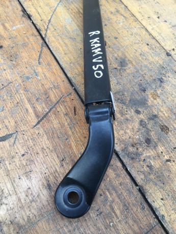 povodok-dvornika-pravyi-toyota-camry-v50-art-36659-big-1