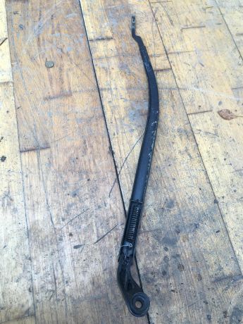 povodok-dvornika-pravyi-toyota-camry-v50-art-36659-big-2