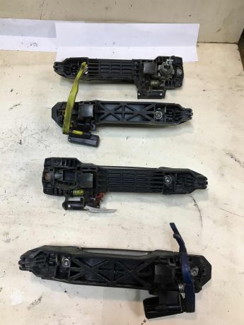 rucka-naruznaia-otkryvaniia-dveri-toyota-corolla-ix-e120-e130-restailing-xetcbek-art-37373-big-0