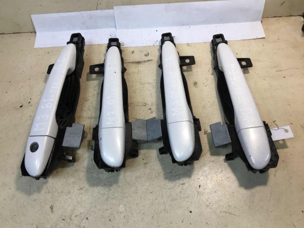 rucka-naruznaia-otkryvaniia-dveri-mazda-3-bl-restailing-sedan-art-37549-big-0