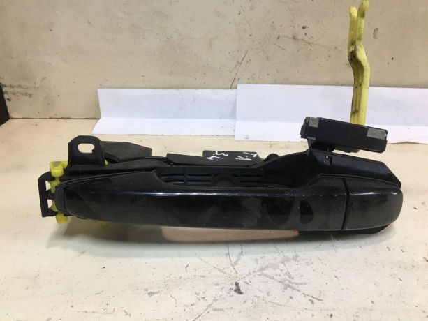 rucka-naruznaia-otkryvaniia-dveri-toyota-avensis-iii-art-37571-big-3