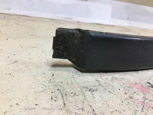 nakladka-pravaia-pod-faru-us-resnicka-audi-100-c4-art-37827-big-3