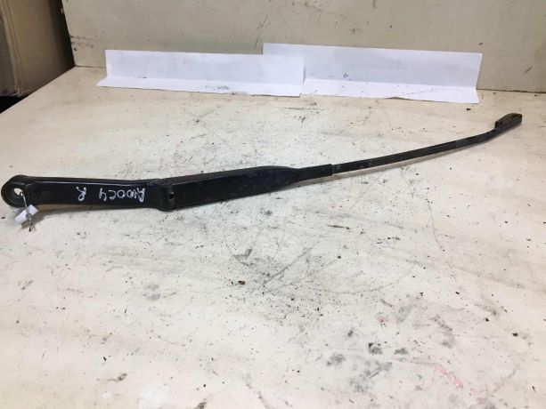 povodok-dvornika-pravyi-audi-100-c4-audi-a6-c4-art-37877-big-0