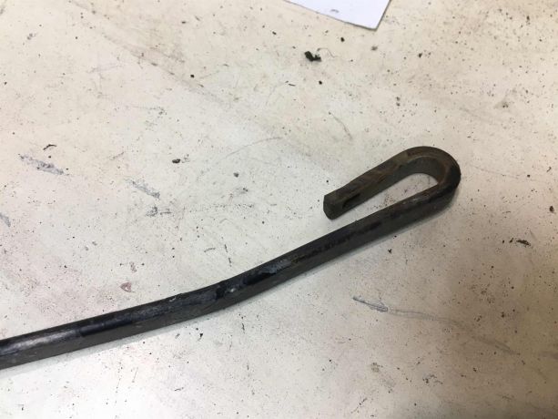 povodok-dvornika-pravyi-audi-100-c4-audi-a6-c4-art-37877-big-1