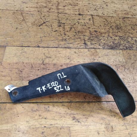 bryzgovik-perednii-levyi-toyota-corolla-ix-e120-e130-rest-xetcbe-art-37981-big-1