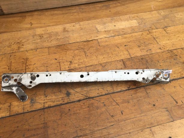 peredniaia-panel-televizor-verxniaia-cast-chevrolet-cruze-do-rest-art-38534-big-0