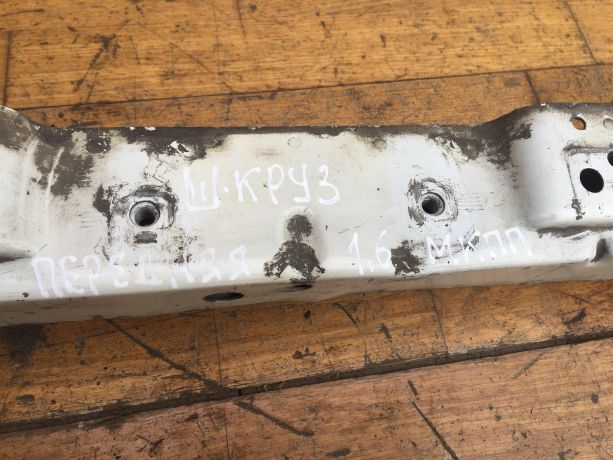 peredniaia-panel-televizor-verxniaia-cast-chevrolet-cruze-do-rest-art-38534-big-4