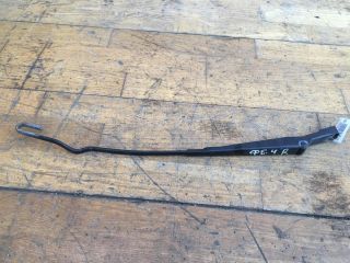 povodok-dvornika-pravyi-volkswagen-passat-b4-art-38775