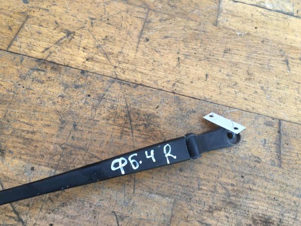 povodok-dvornika-pravyi-volkswagen-passat-b4-art-38775-big-1