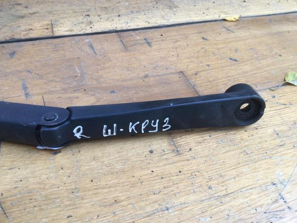 povodok-dvornika-pravyi-chevrolet-cruze-do-rest-art-38904-big-1