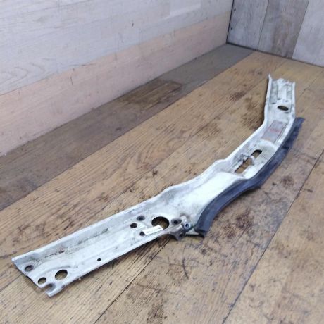 panel-peredniaia-audi-100-c4-verxniaia-cast-audi-a6-c4-televizor-art-38936-big-0