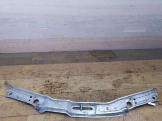 panel-peredniaia-audi-100-c4-verxniaia-cast-audi-a6-c4-televizor-art-38969