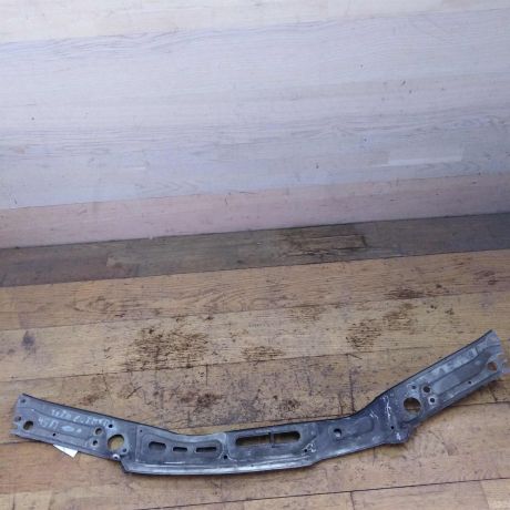 panel-peredniaia-audi-100-c4-verxniaia-cast-audi-a6-c4-televizor-art-38969-big-2