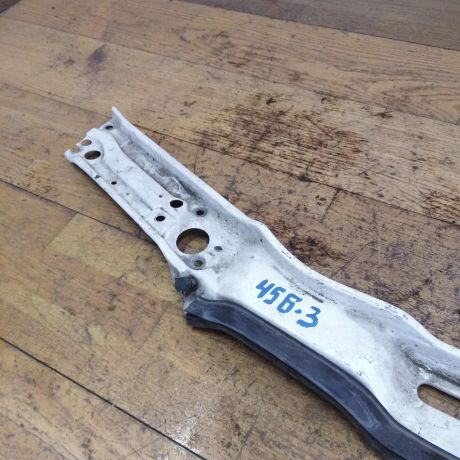 panel-peredniaia-audi-100-c4-verxniaia-cast-audi-a6-c4-televizor-art-38970-big-1