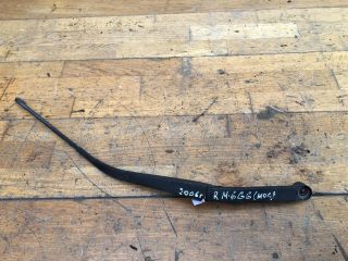 povodok-dvornika-pravyi-mazda-6-gg-art-40079