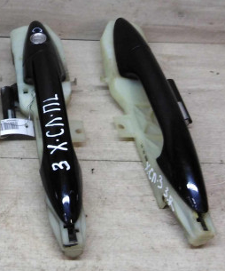 rucka-dveri-peredniaia-naruznaia-otkryvaniia-dveri-hyundai-solaris-art-40342-big-0