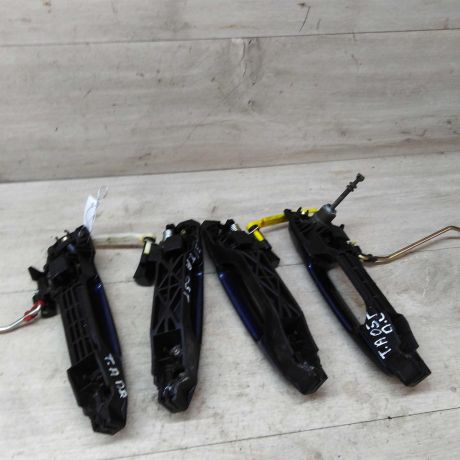 rucka-naruznaia-otkryvanii-dveri-toyota-avensis-t25-art-40374-big-3