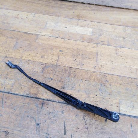 povodok-stekloocistitelia-perednii-levyi-volkswagen-passat-b7-art-41199-big-1