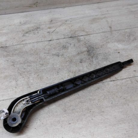 povodok-stekloocistitelia-zadnii-ford-focus-2-art-41677-big-1