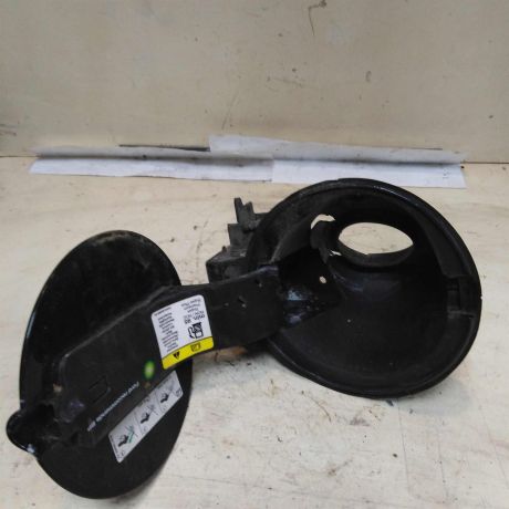 liucok-benzobaka-ford-focus-2-rest-universal-art-42885-big-1