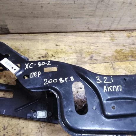 peredniaia-panel-televizor-volvo-xc90-rest-art-43370-big-4