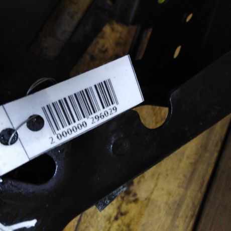 peredniaia-panel-televizor-volvo-xc90-rest-art-43370-big-6