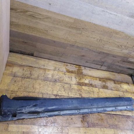 nakladka-na-porog-pravaia-volvo-xc90-rest-art-43466-big-0