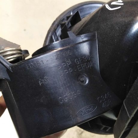 liucok-benzobaka-ford-focus-3-rest-17gv-universal-art-44336-big-3