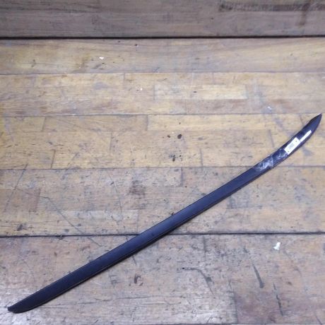 nakladka-kuzova-naruznye-elementy-pravaia-lobovogo-stekla-ford-focus-3-rest-17gv-art-44438-big-0