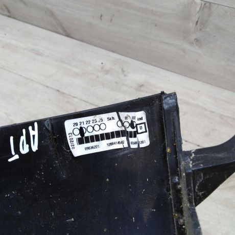 nakladka-naruznaia-kuzova-zadniaia-levaia-nad-fonarem-lada-largus-art-47970-big-2