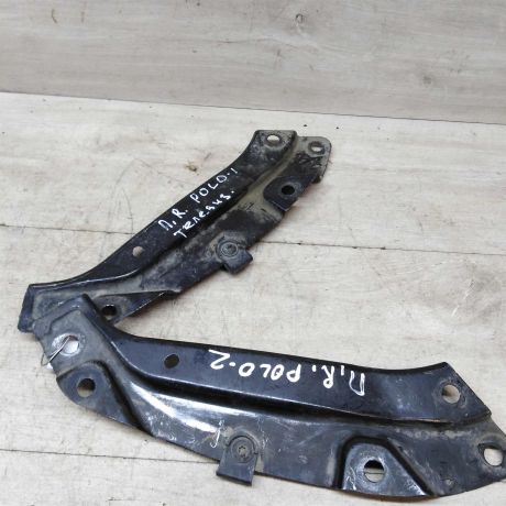 peredniaia-panel-televizor-pravaia-cast-volkswagen-polo-sedan-art-49732-big-0