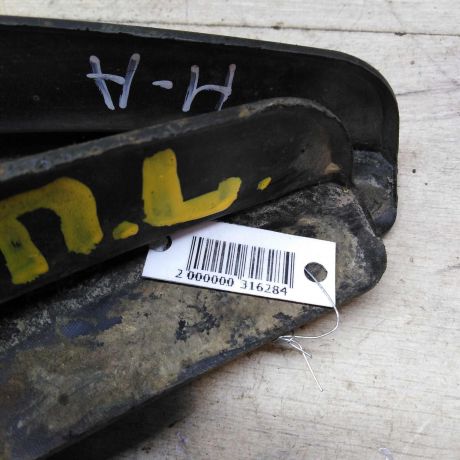 bryzgovik-perednii-levyi-nissan-almera-ii-n16-art-49766-big-1