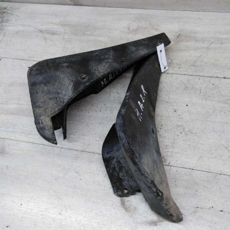 bryzgovik-perednii-pravyi-nissan-almera-ii-n16-art-49767-big-2