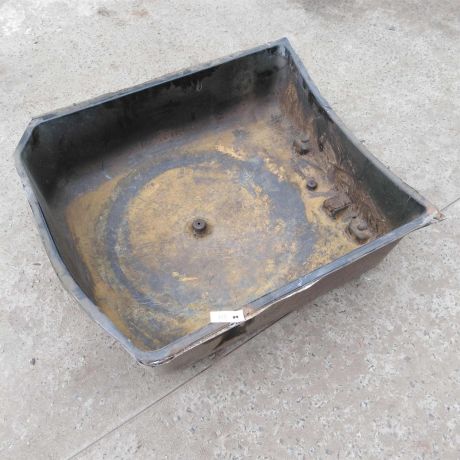 nisa-zapasnogo-kolesa-4a9803265-koryto-pod-zapasku-audi-100-c4-art-49879-big-0