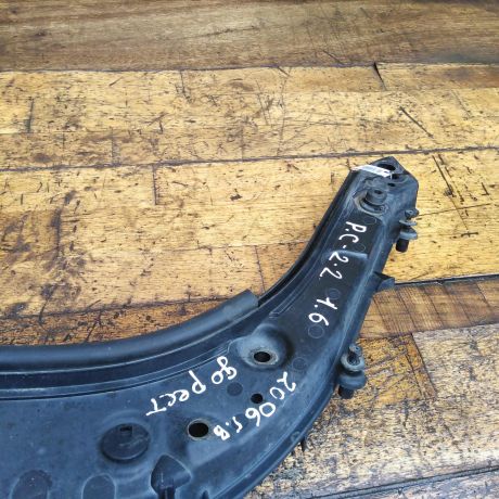 peredniaia-panel-televizor-verxniaia-cast-renault-scenic-2-art-52033-big-1