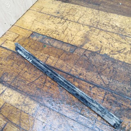 molding-dveri-zadnii-pravyi-niznii-audi-a4-b5-art-52549-big-0